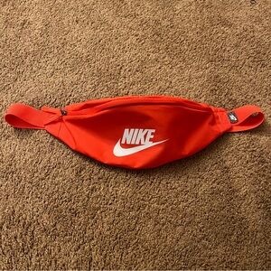 Nike Heritage Fanny Pack